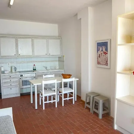 Sunny Bay Beachfront Retreat Lejlighed Mola Kalyva