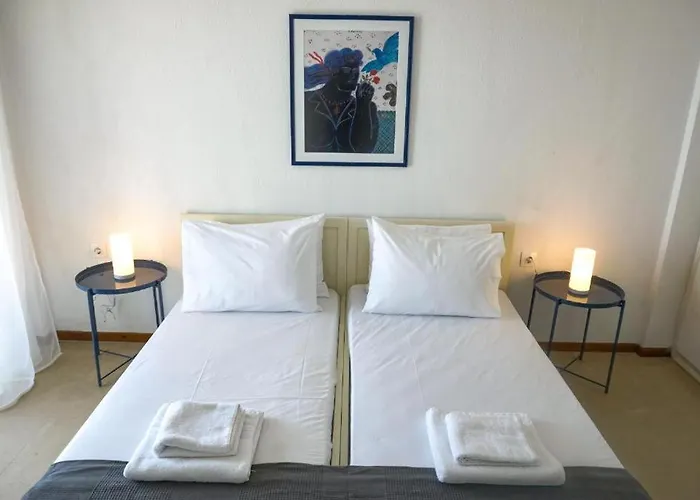 Sunny Bay Beachfront Retreat Apartmán *