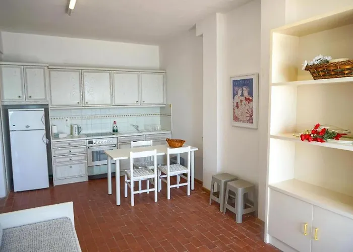 Sunny Bay Beachfront Retreat Apartmán Mola Kalyva